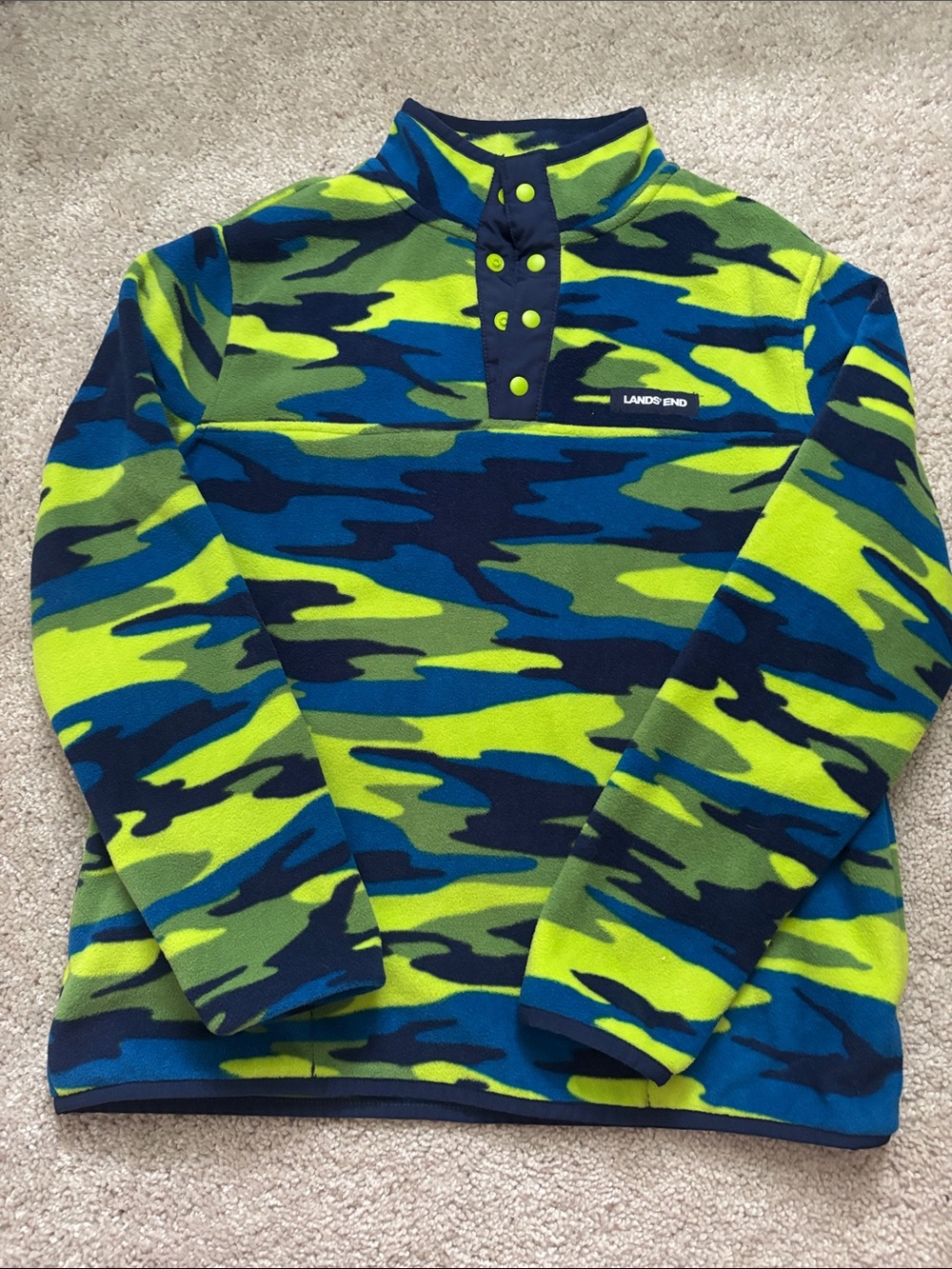 New no tags Land’s End pullover. Size L(10-12).